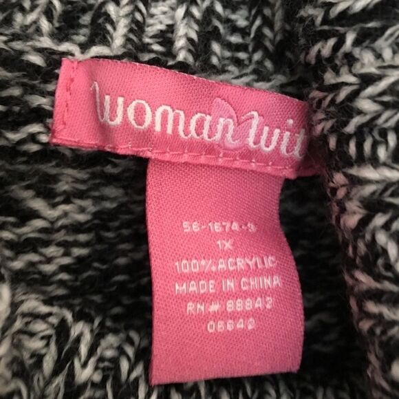 Plus size Side button sweater - Picture 2 of 3